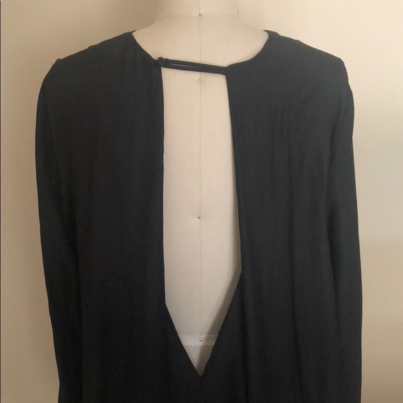 Zara long sleeve blouse with open back - Picture 6 of 7